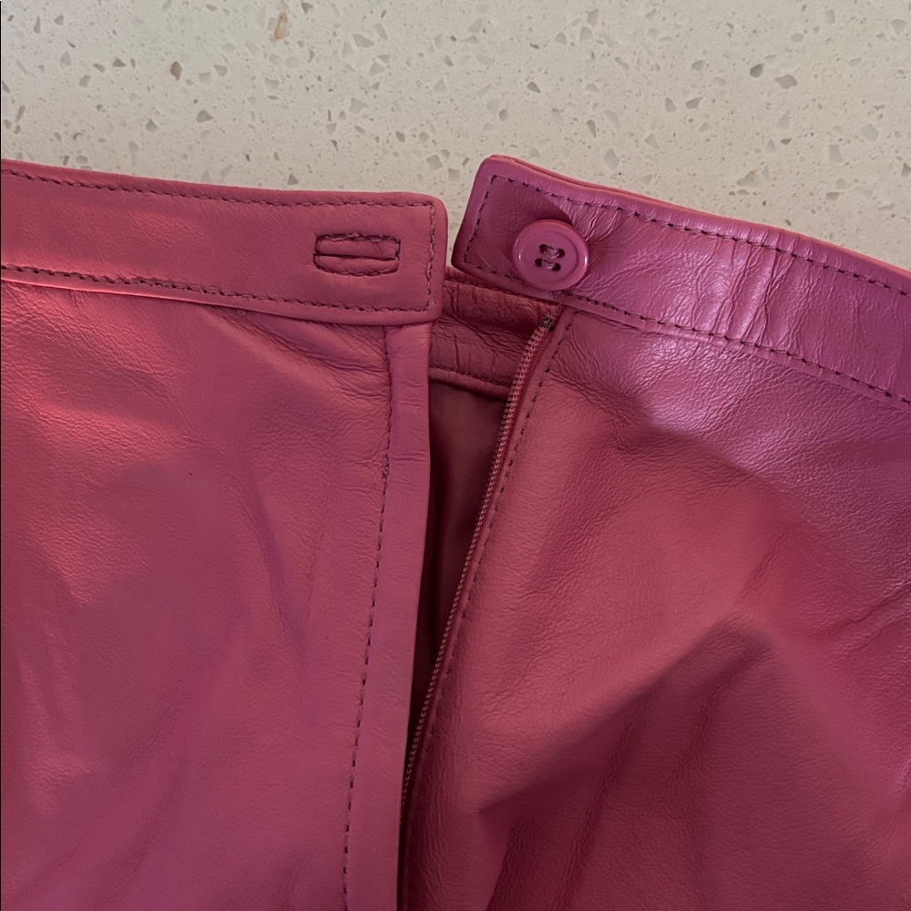 🖤90s Pink Leather mini Skirt‎ - Picture 4 of 8